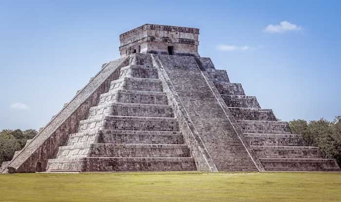 peradaban maya