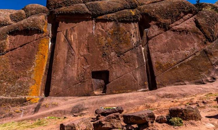 Gerbang Para Dewa Peru